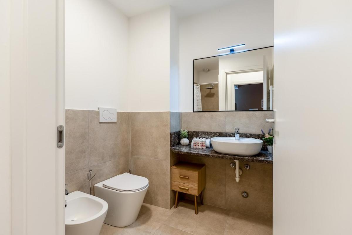 Authentic Private Flat 2 Min From Navigli Daire Milano Dış mekan fotoğraf